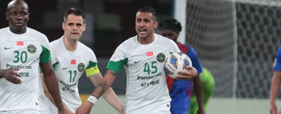 鳥取、新潟、浦和でプレーしたFWレオナルド、昨季途中に加入した浙江FCへ再レンタル