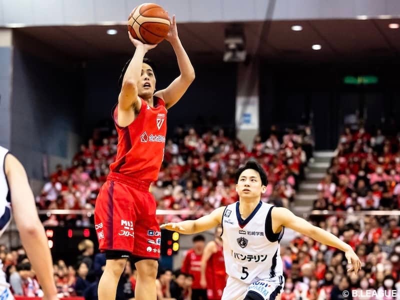 東中首位対決を制し、三遠が16連勝…“Wユウキ、比江島vs馬場”代表対決の行方は／2月10日開催 B1試合結果