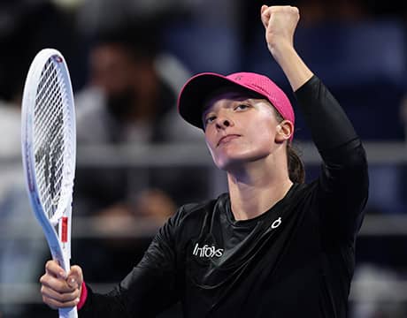 大会11連勝 連覇中の女王が4強入り