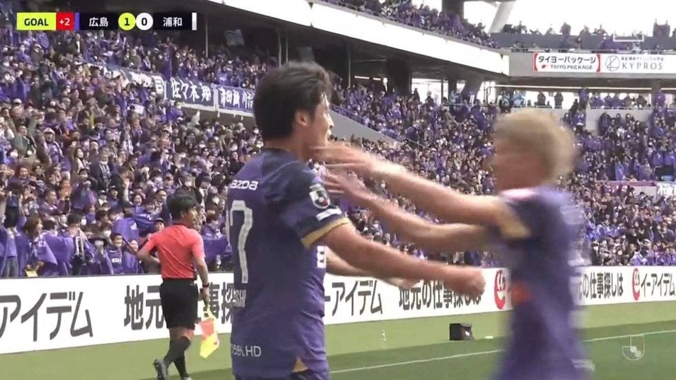 2024年Jリーグ初ゴールは“紫の大砲”大橋祐紀！爆速ダッシュでこぼれ球に詰めた瞬間。新スタ・エディオンピースウイング広島でリーグ戦初ゴール