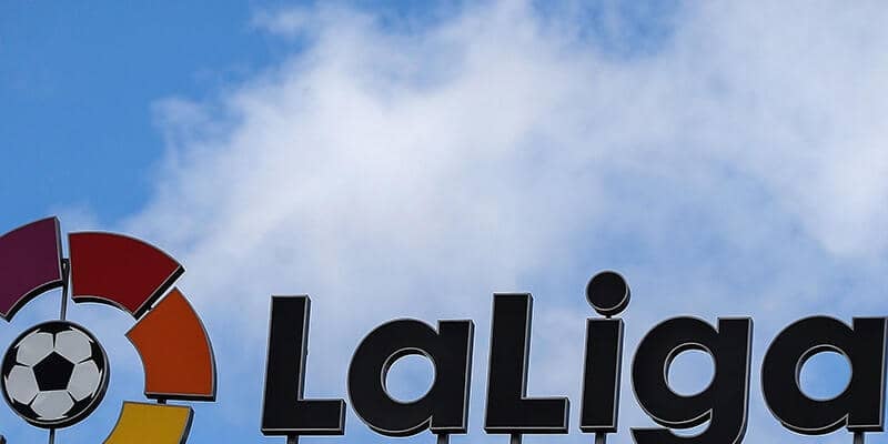 バレンシアで大規模住宅火災、グラナダ戦が延期に