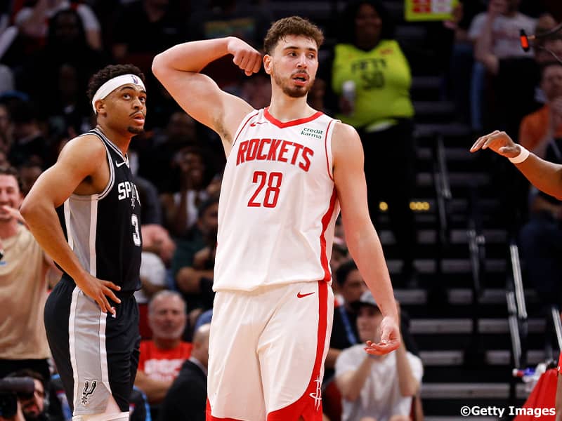 21歳のアルペレン・シェングンが大暴れ…45得点15リバウンド5スティール以上を達成した最年少選手に