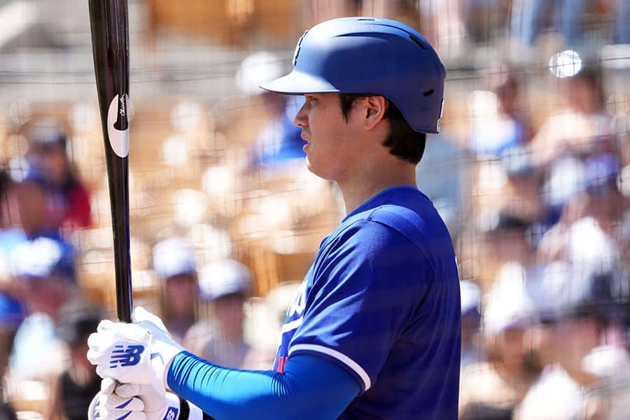 中継にチラリ映った大谷翔平の珍行動　米注目の“香りチェック”が「可愛い」