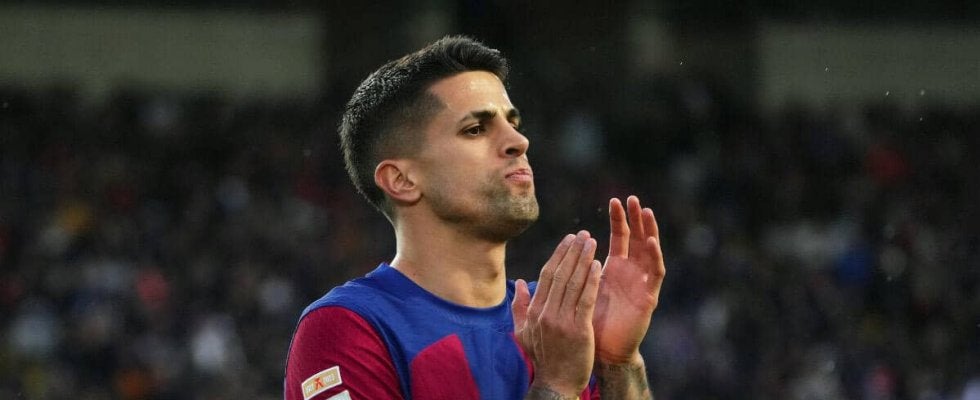 「ここに残りたい」 シティからレンタル移籍中のカンセロがバルセロナ残留希望 「ロナウジーニョを見て育った」