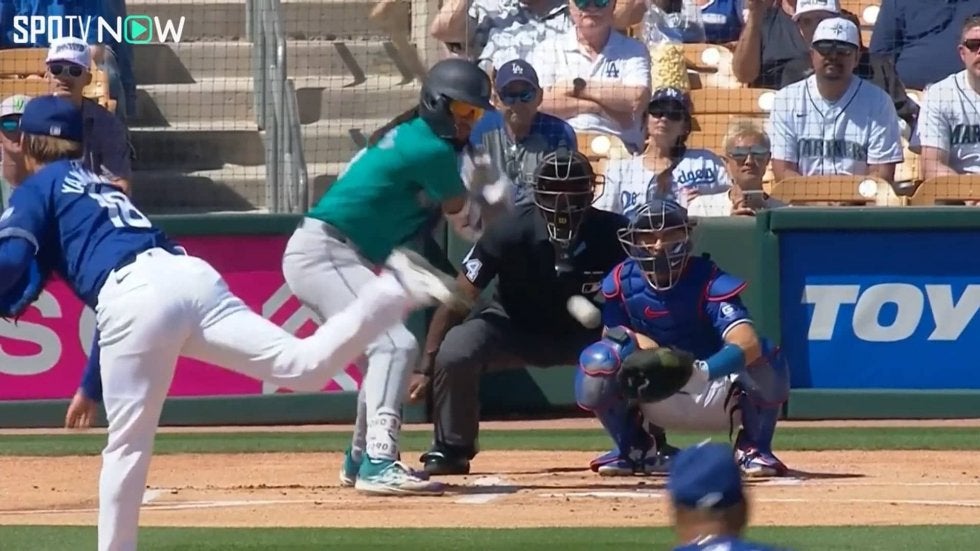 山本由伸、制球ビタビタのストレート 相手打者も\