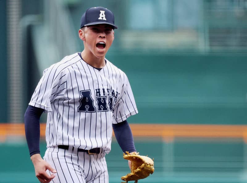 阿南光が春夏通じて初のベスト8　熊本国府を降す　センバツ