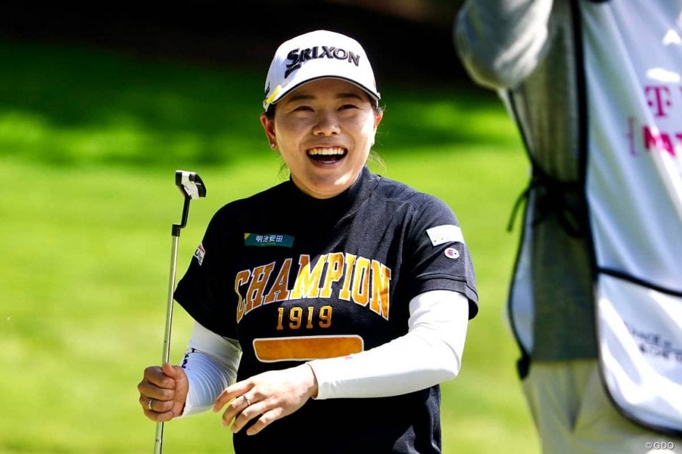 勝みなみ終盤イーグルで上位へ ピンチに妙技も披露