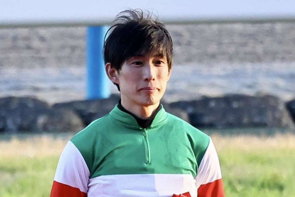 藤岡康太 騎手 800勝記念帽子 サイン入り】 藤岡康太 騎手 800勝記念