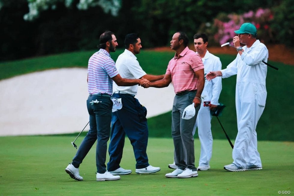 ウッズが左打ちからパーセーブ 「体は問題ない」と長丁場の2日目へ