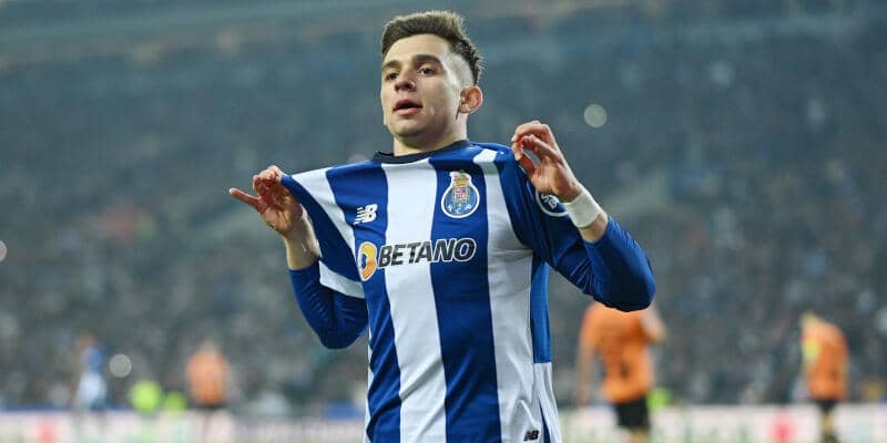 ポルト、フランシスコ・コンセイソンの買い取りオプション行使を発表！5年契約で契約解除金は99億円に