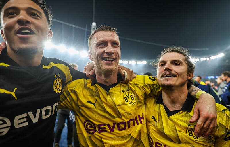 11-12シーズンドルトムント全選手サイン入りユニフォーム