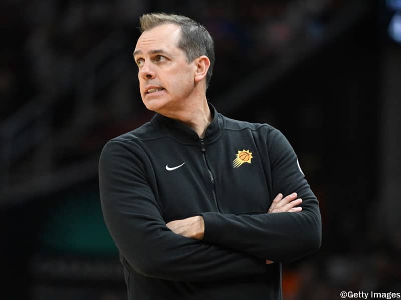 プレーオフ1回戦敗退のサンズが就任1年目を終えたフランク・ボーゲルHCを解任