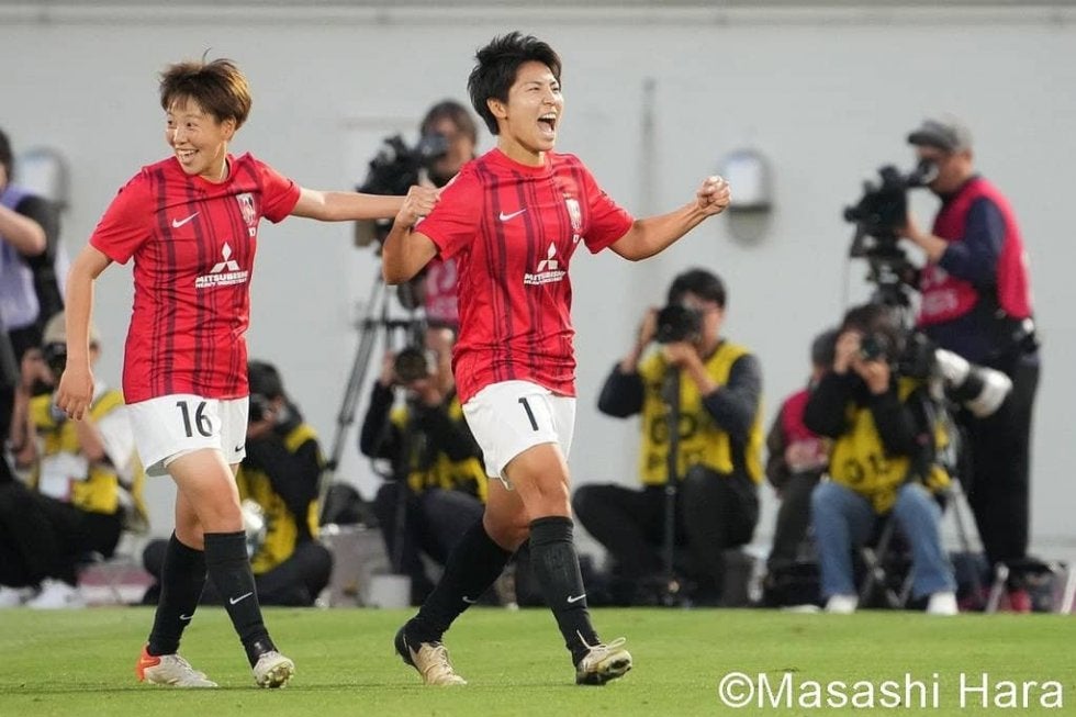 日本代表2選手の離脱で覚醒｢10試合連続得点｣FW、｢大胆｣トップ下、｢得点を生む｣左サイド【リーグ2連覇の浦和L｢アジア制覇｣舞台裏と未来】(2)