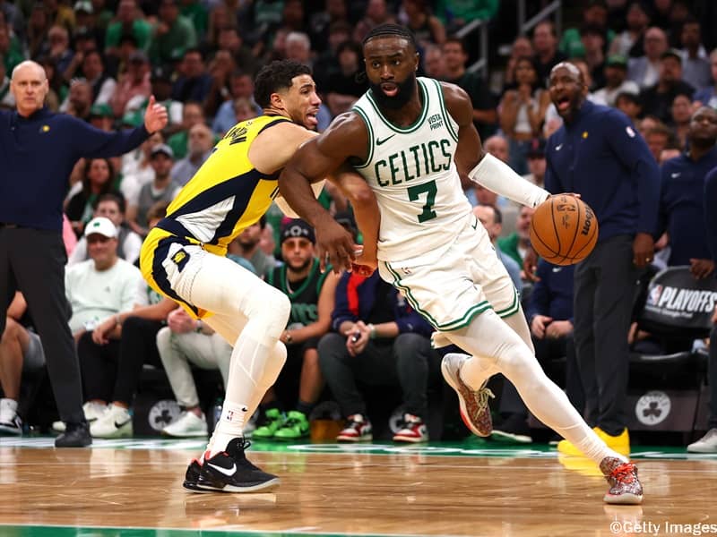 イースト決勝初戦で同点弾を決めたブラウン「最後のブザーが鳴るまで終わりじゃない」