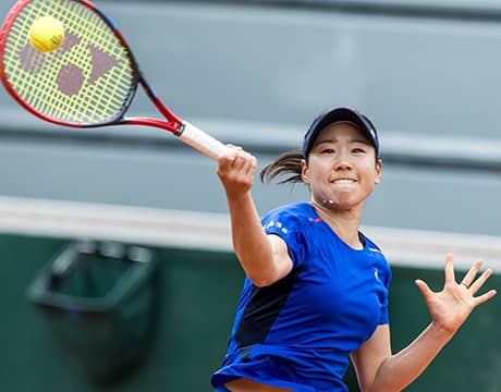 第7シードの日比野、接戦制し初戦突破