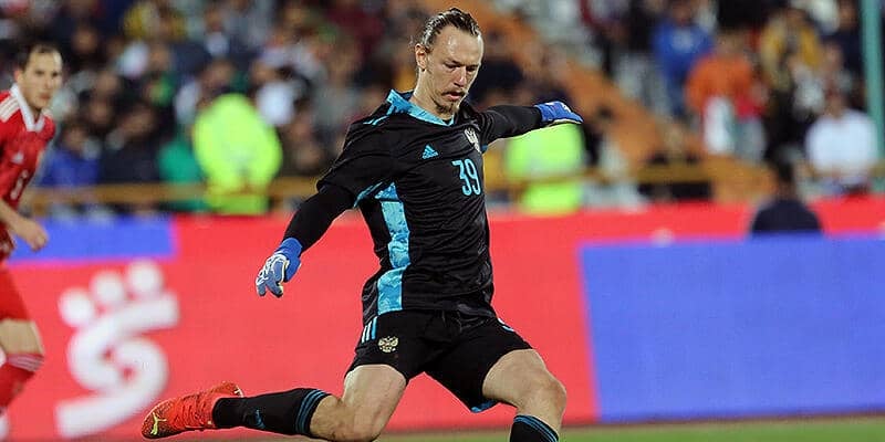 PSG行き決定的なロシア代表守護神、プライベートの問題で出国禁じられる…