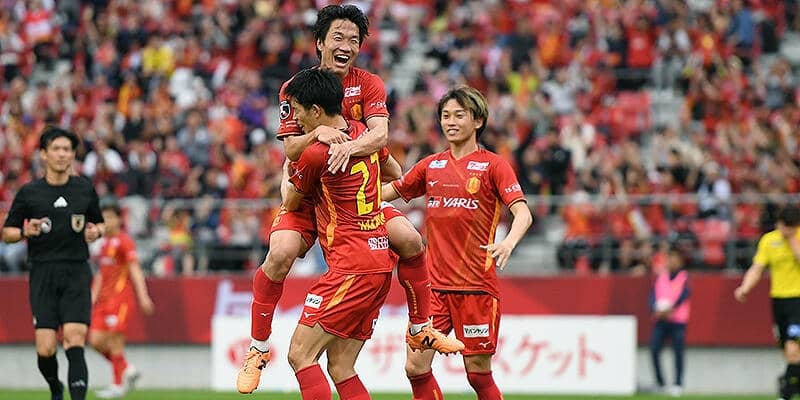 中山克広の加入後初ゴール守り抜いた名古屋がベスト8進出！　GK佐々木がPKストップも柏は敗退…【YBCルヴァンカップ】