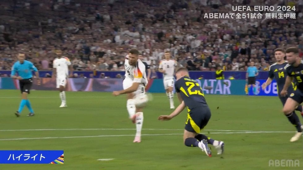 「シュートはやすぎんだわ」元日本代表・長谷部誠も称賛するベテランFWが豪快過ぎる弾丸シュート！バウンドボールに“ジャストミート”させた技ありゴールにSNS大絶賛「決定力オバケ」