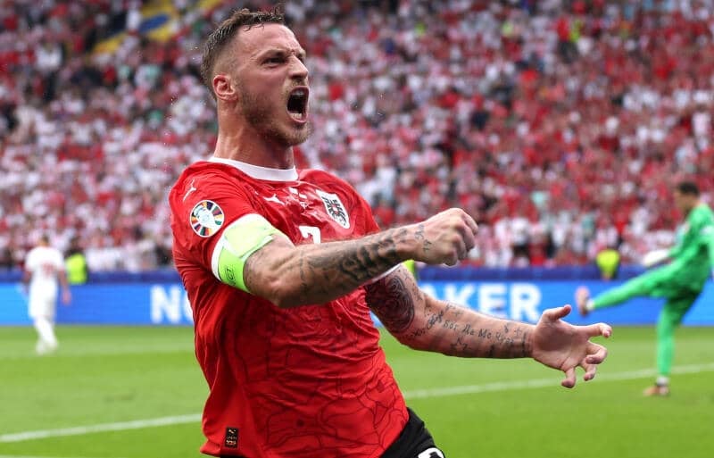 オーストリアがアルナウトビッチのPK弾などで3発快勝！レヴィが途中出場もポーランドは連敗を喫す…【ユーロ2024】