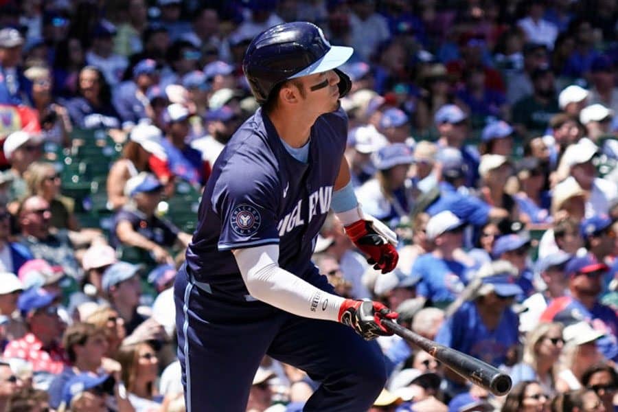 鈴木誠也、先制12号2ランで快勝貢献　9戦4発にファン熱狂…日本人4位にあと2本