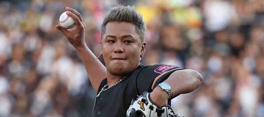 人気タレントの“剛速球”に騒然「普通に速い」　貫禄のフォーム…元野球部が豪快一投