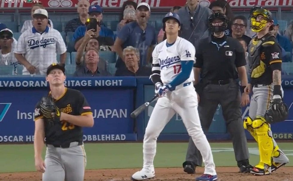 一体、何が？ 大谷翔平の高速“ロケット弾”に絶望した…！？ 被弾した投手の様子がおかしくなる「やる気なくなりすぎ」「ビビったな」