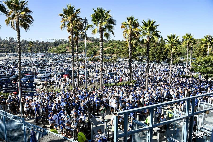 大谷翔平の“限定人形”めぐり球場大混乱　異例の開門早め…もらえずブーイングも