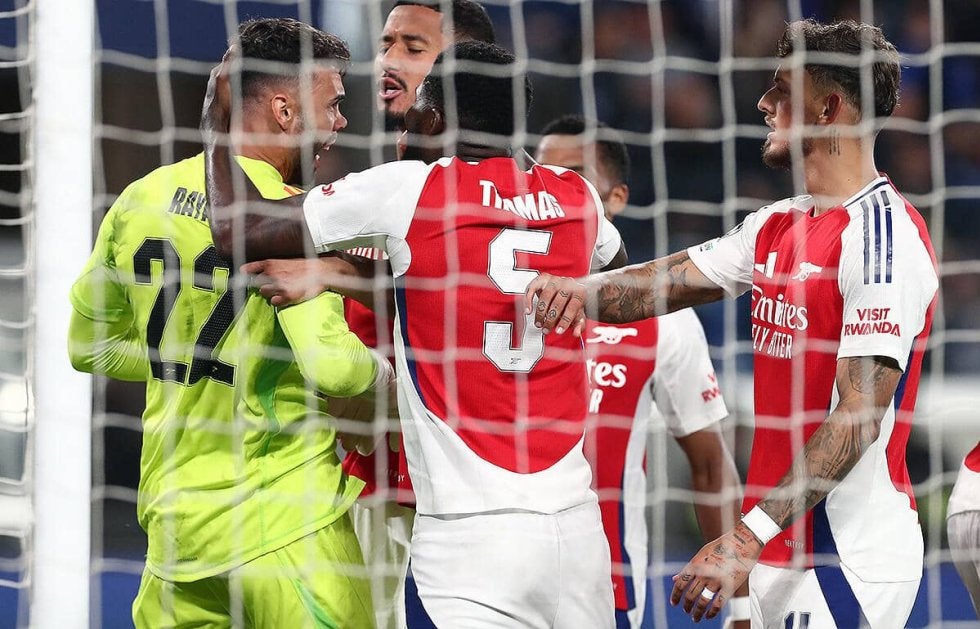 守護神ラヤがPKストップからの圧巻連続セーブ！　アーセナルがEL王者アタランタと拮抗のゴールレスドロー【CL】