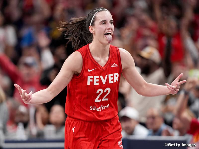 記録づくしの超新星ケイトリン・クラークが満票でWNBA新人王を受賞