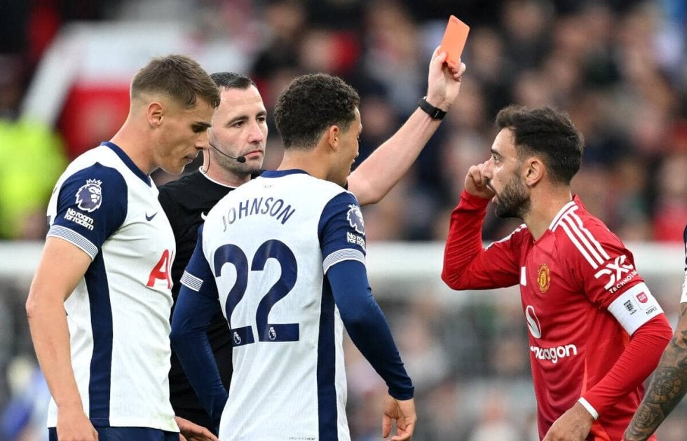 ユナイテッドに朗報…スパーズ戦で一発退場となったブルーノ・フェルナンデスの3試合出場停止が取り消しに