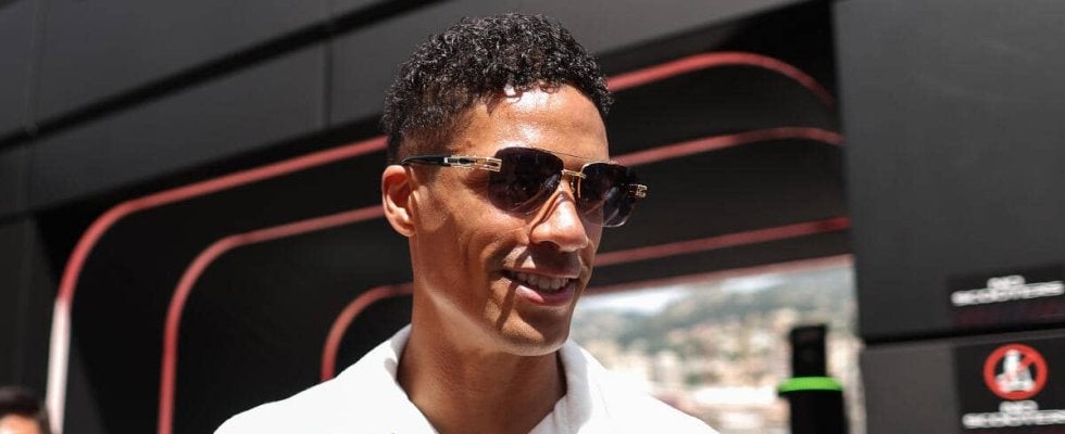 現役引退のヴァランがコモの役員に就任！ 若手育成などに注力「フットボールに別れを告げるわけではない」