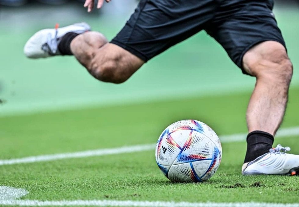 木梨憲武仕様帝京高校サッカーユニフォーム 伝統に乗っかれる形は作れ