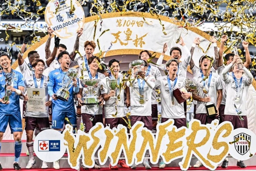 可愛い」「ありがとう勝利の女神様！」童顔10頭身“やぶさや”の神戸の