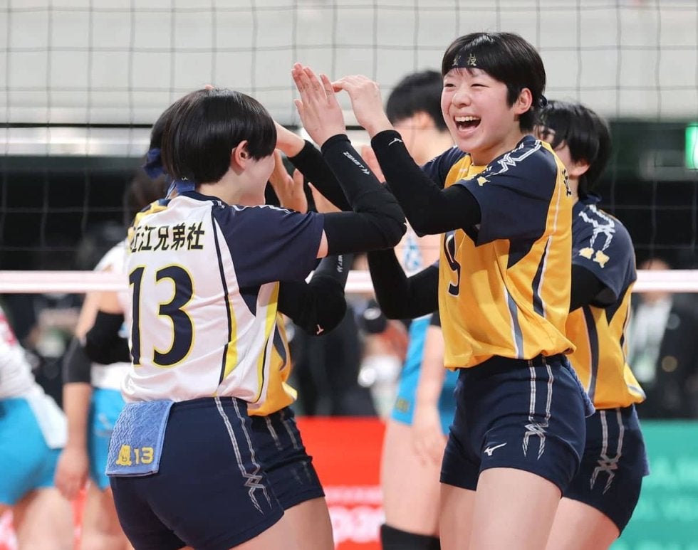バレーボール近江高校短パン 春高バレー 滋賀代表・近江兄弟社 粘り及ばず 共栄学園に初戦敗退