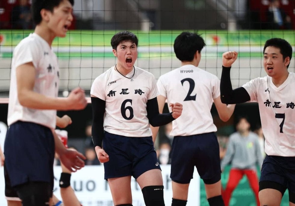 春高バレー 市尼崎が4大会ぶりの4強入り エースのハントラクル星