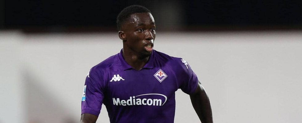 ブレントフォードが20歳SBカヨデを買取OP付きレンタル！ フィオレンティーナで昨季ブレイクも今季は控えに