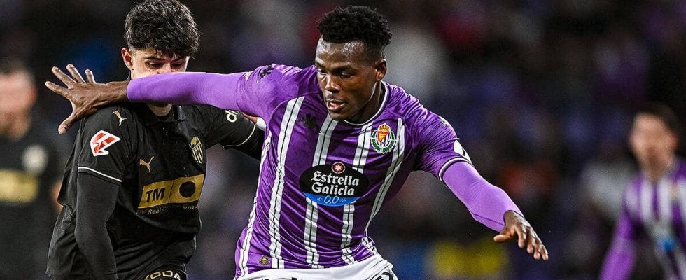 クサノフ流出のRCランスがシティ保有の若手DFジュマ・バーをレンタルで獲得