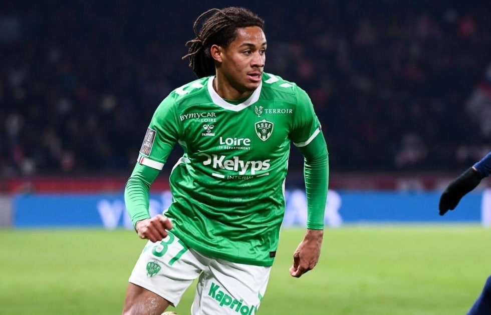 チェルシーがサンテチェンヌから逸材MFアムグーを獲得！2033年までの長期契約を締結