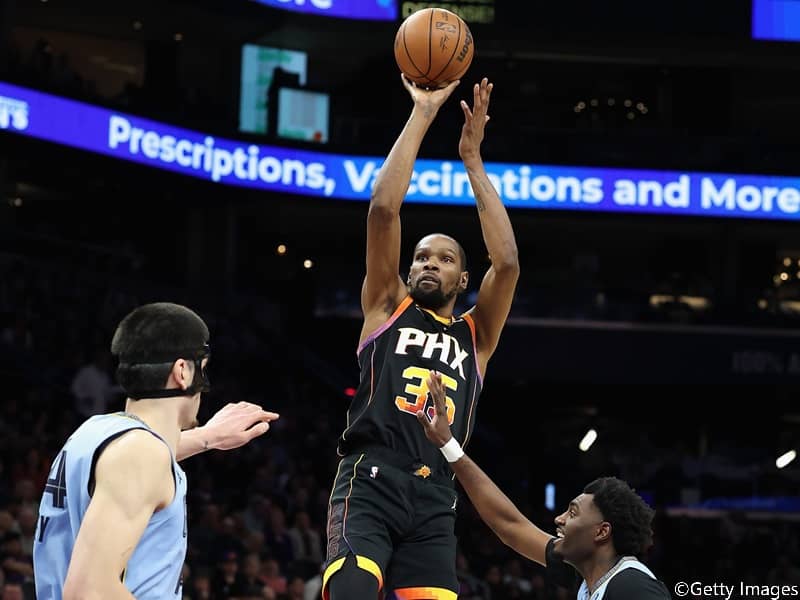 通算3万得点を突破したデュラントが語った「数多くのことを取り入れてきた」2人とは？