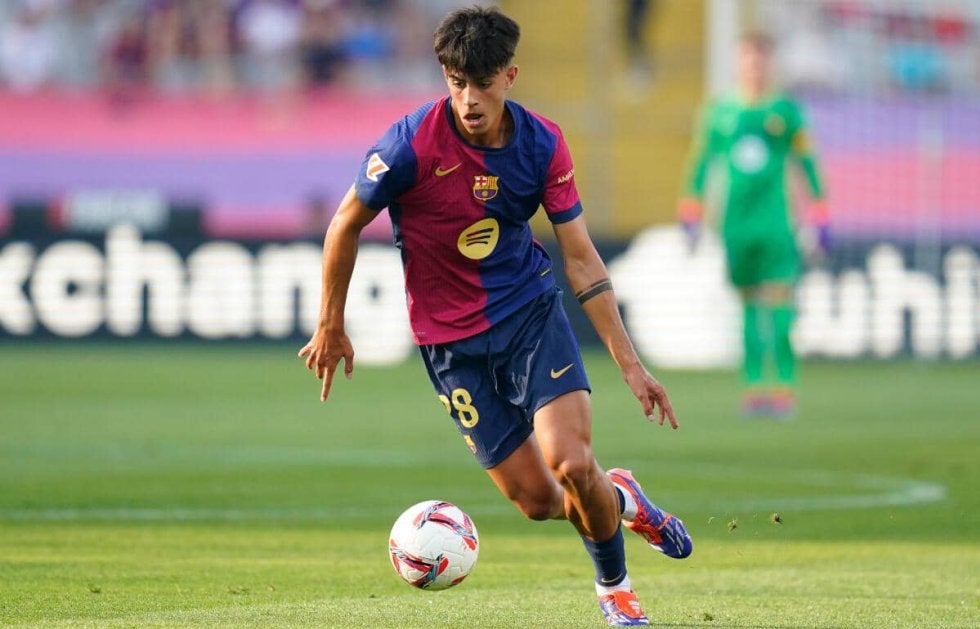 左ヒザ重傷の悲劇からまもなく6カ月、バルセロナ新星MFベルナルの練習