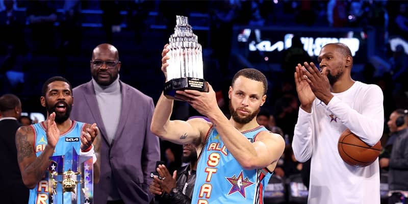 ステフィン・カリーがNBAオールスターMVP受賞…地元開催の祭典で史上4人目の快挙