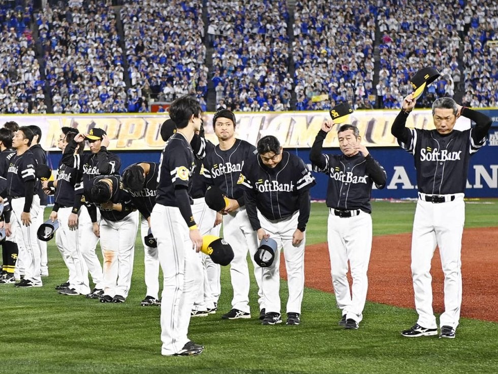 【日本シリーズ2024】DeNAにあって、ソフトバンクになかったもの 試合前のベンチで見た対照的すぎる光景