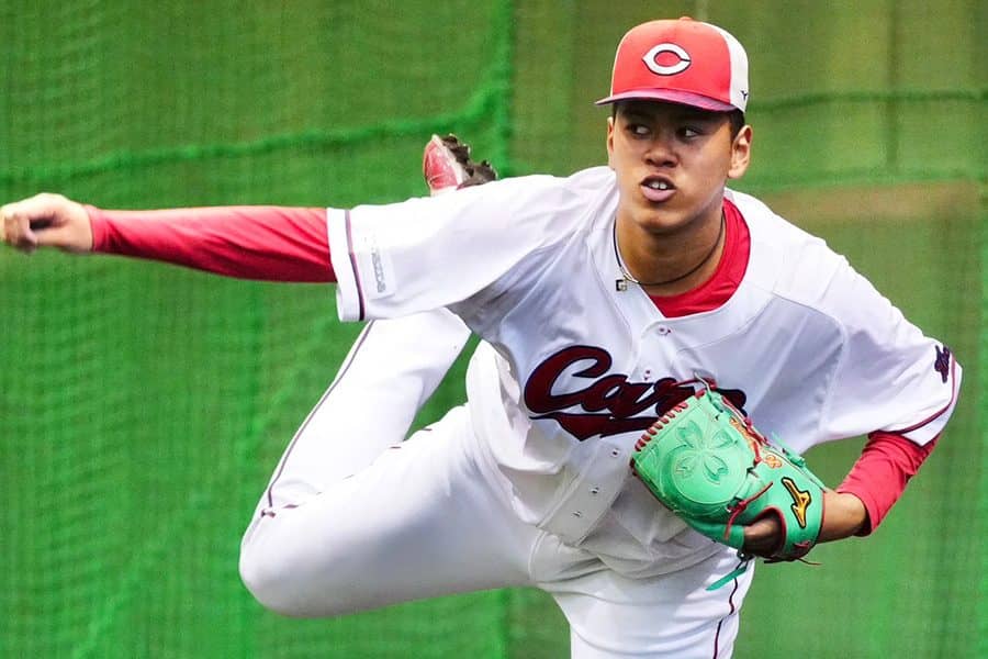 MLB4球団も注目…身長200cm逸材は「器用な投手」　速球だけではない18歳の“武器”