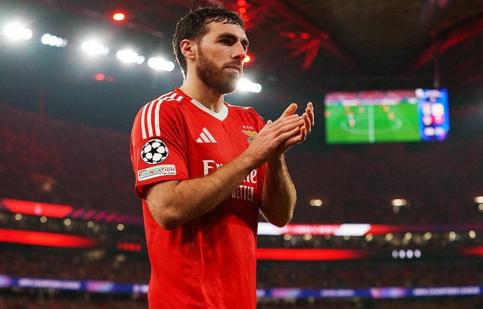 「ベスト16進出は非常に重要」激闘制し16強入りのベンフィカ、殊勲コクチュは味方FWお手本のゴールを自賛