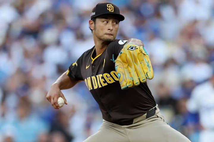 「ユウは慎ましい」ダルビッシュは“因縁”の相手を意に介さず　パ軍GMが「3回確認」差別行為をした選手獲得を支持