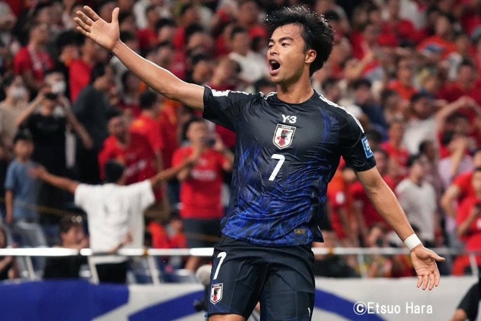 三笘薫選手直筆サイン入りボール ブルーロックpwc ランキング入賞特典