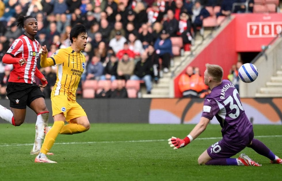 「スピードやばい」「マジでワクワクする」三笘薫が公式戦3連発！ 圧巻のスピードで独走し最後はおしゃれループ「エグすぎる」