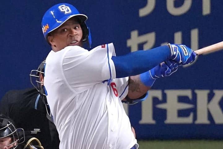 韓国からの関心、NPB4球団との交渉報道も…いまだ去就決まらぬビシエドはどうなる？ 名古屋で愛された助っ人の今