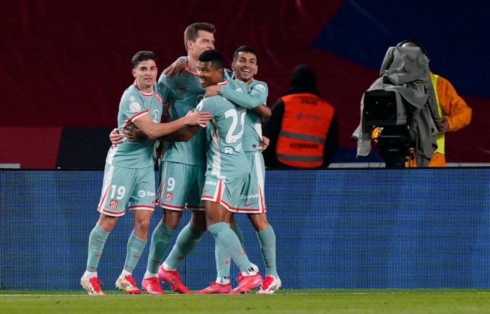 バルセロナとアトレティコによるド派手な打ち合いは4-4のドロー、終盤の2発でアトレティコが引き分けに持ち込みホームの2ndレグへ【コパ・デル・レイ】