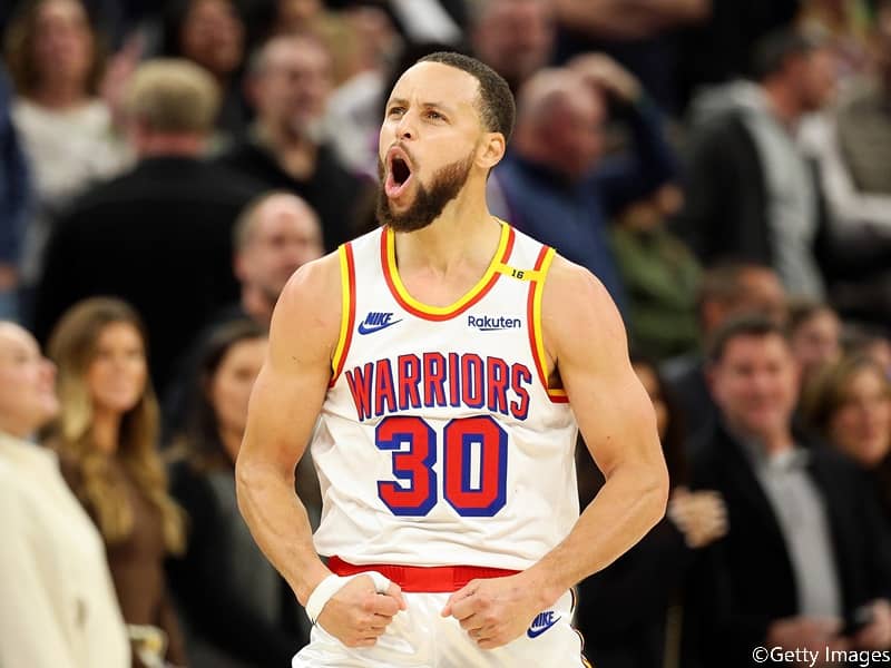 カリー・デー”に新たな記録…ステフィン・カリーが驚異の3ポイント成功  